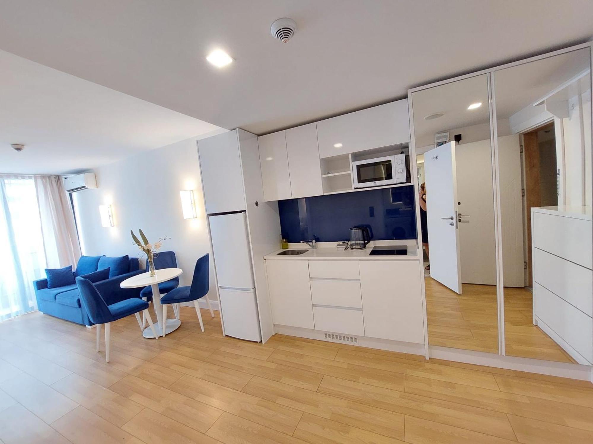 Natalia -Apartments In - Orbi City Батуми Экстерьер фото