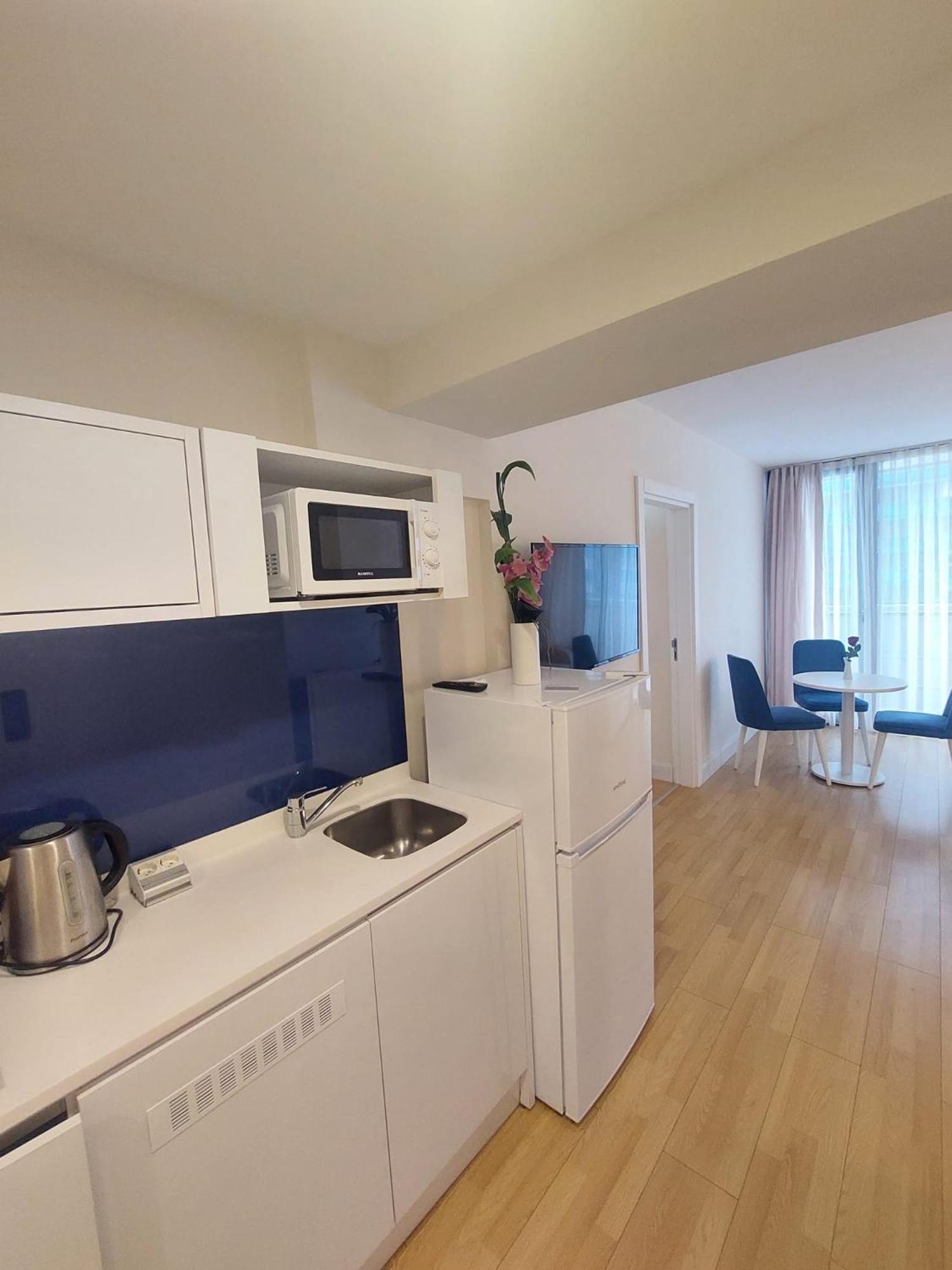 Natalia -Apartments In - Orbi City Батуми Экстерьер фото